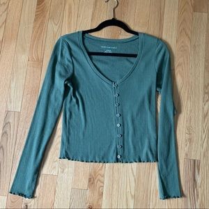 American Eagle Women’s long sleeve shirt